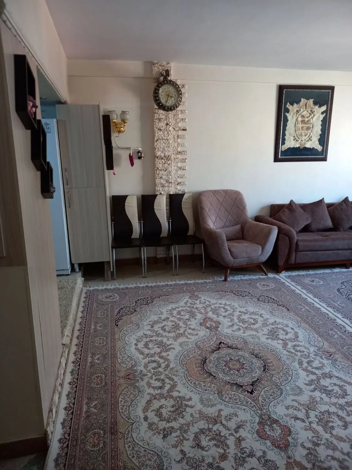 کد (300) ۷۰ متری دو خوابه طبقه ۳ اکازیون
