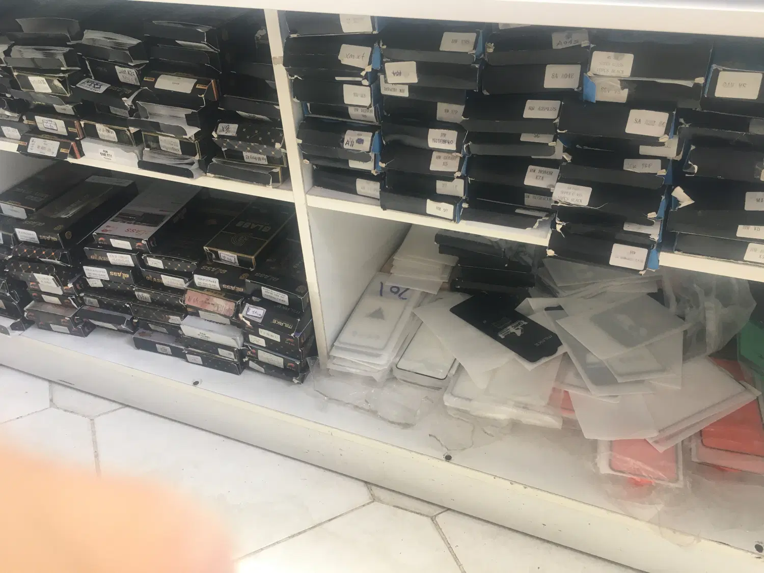 واگذاری مغازه موبایل فروشی موقعیت خوب