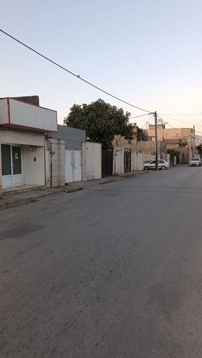 منزل ویلایی دربست ماشین رو حاشیه امام خمینی ۲۹