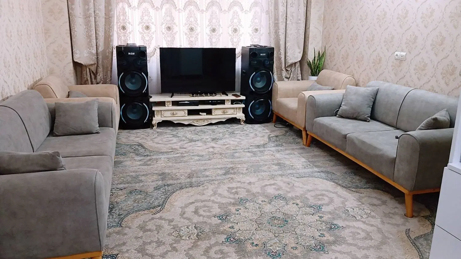 واحد ۴۸ متری تکواحدی مختاری ( کوچه وکیلی )