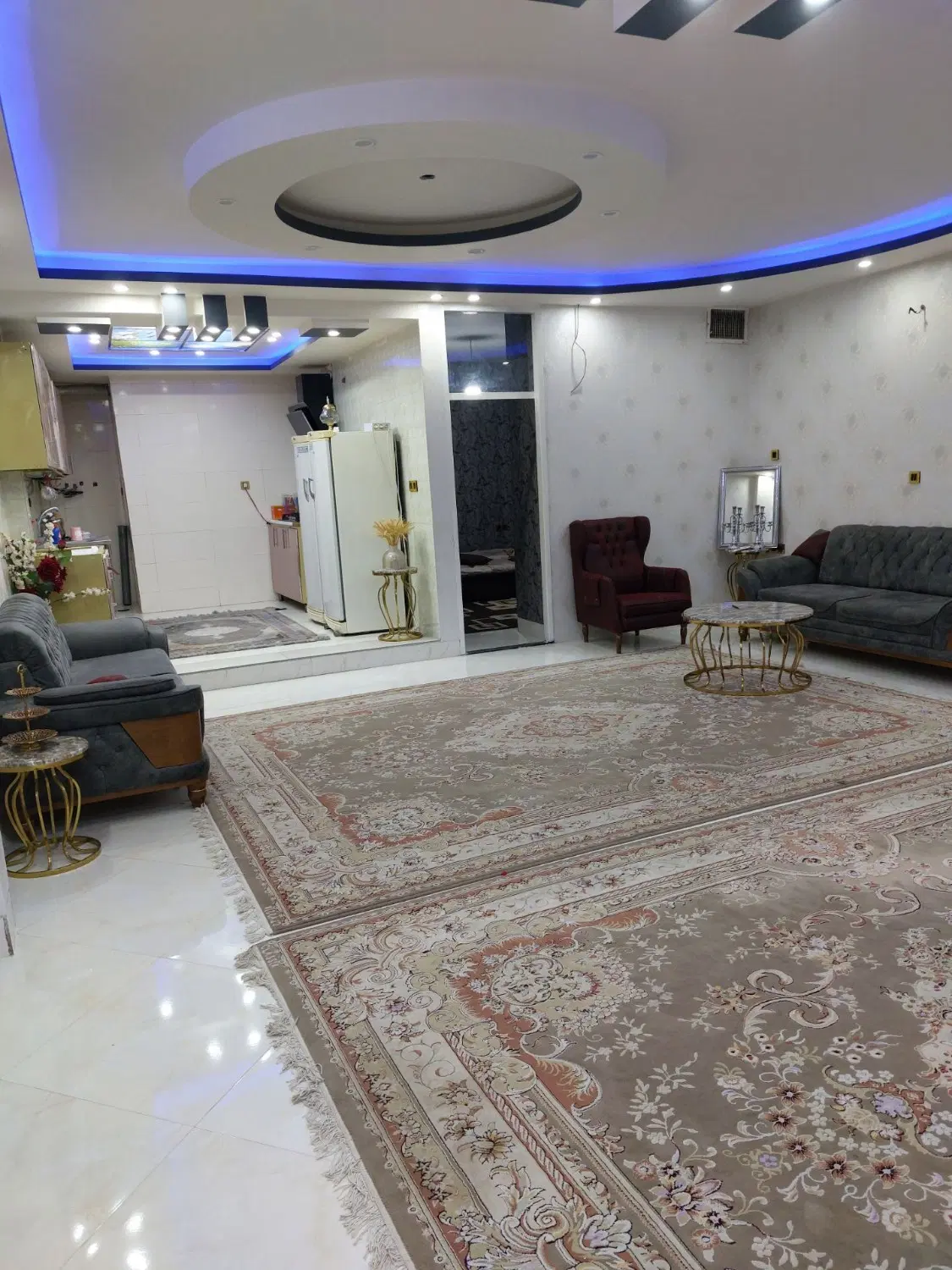 ساختمان خیابان کارگر