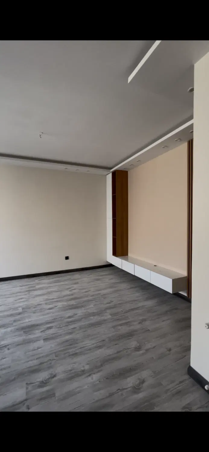 آپارتمان ۱۲۰متری _ بازسازی شده _ تاپ لوکیشن گلشن