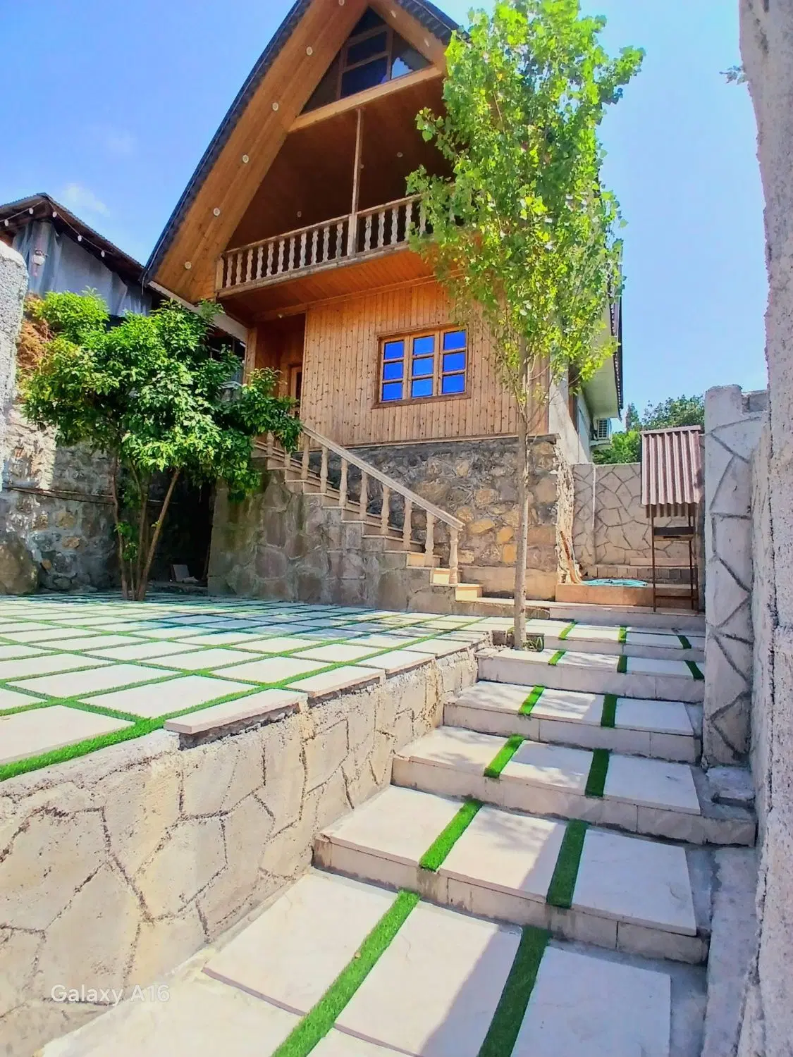 کلبه سوئیسی فول امکانات حومه سدلفور