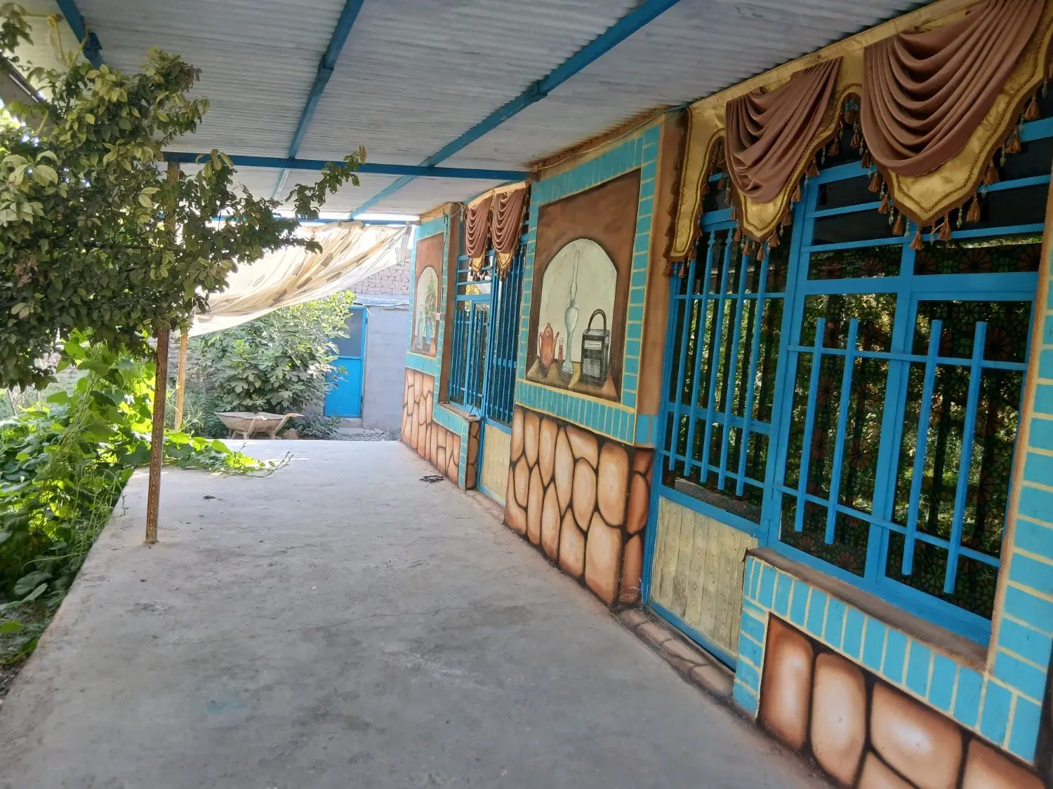 بوم گردی و اقامت گاه  حکیم