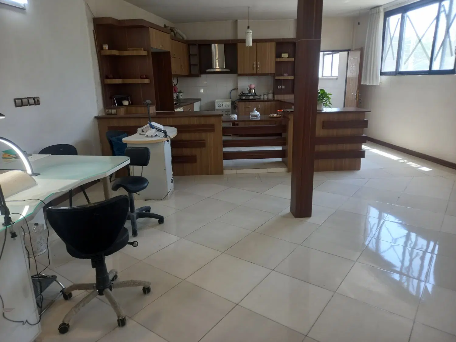 اجاره واحد ۱۱۰ متردوخواب برای دفتر کار و مغازه ۴۰