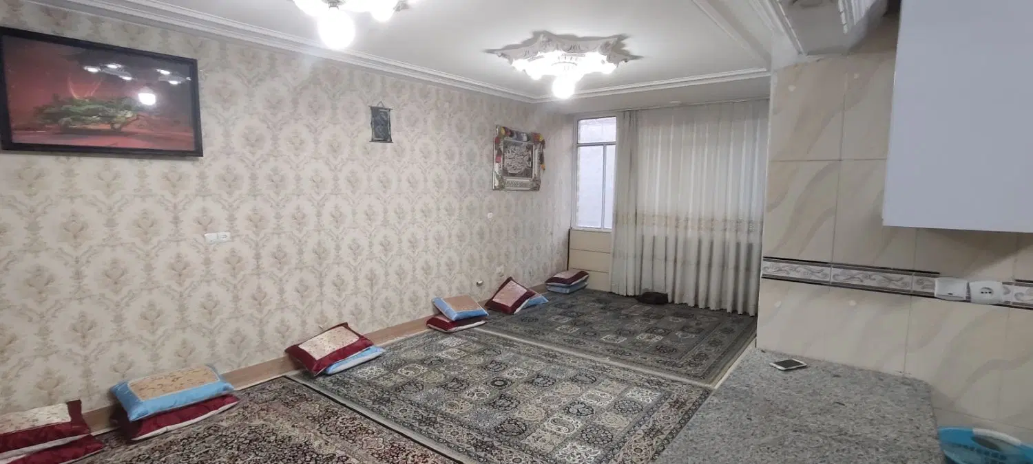 رهن 2خوابه ویلایی جنوبی طبقه بالا 90متری