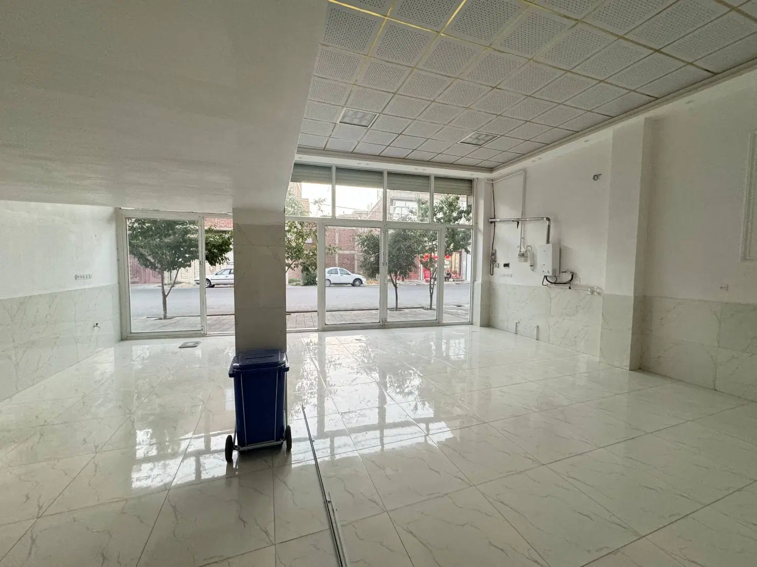 اجاره مغازه تجاری، نه متر بر خیابان اصلی