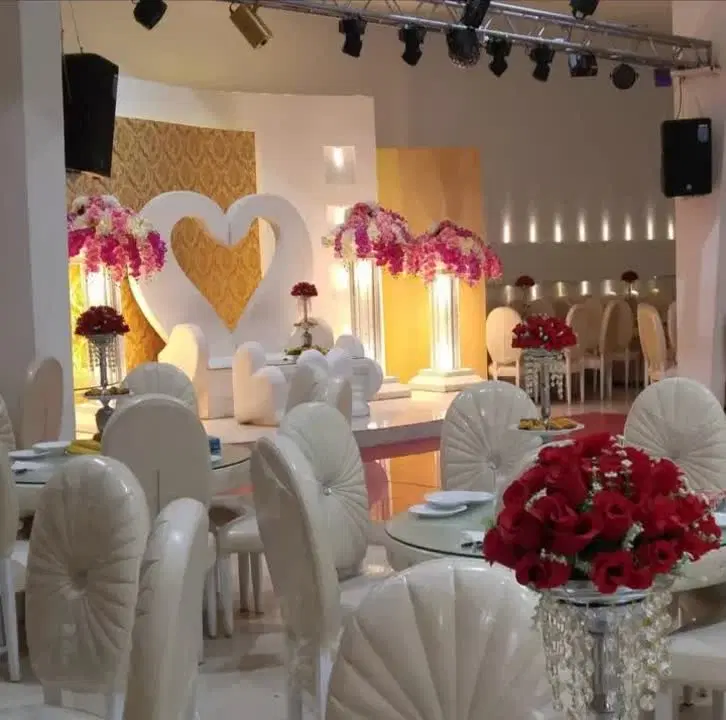 فروش‌ و رهن و اجاره باغ و تالار عروسی فرزانگان