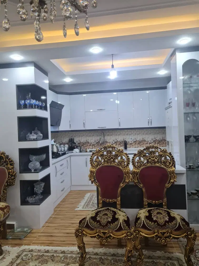 آپارتمان در منطقه آزاد انزلی طبقه۳ ساحلی زیباکنار