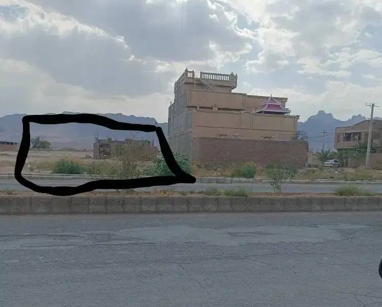 زمین خیابان سرباز