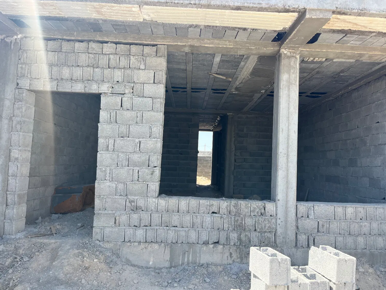 گورک۱۴۵متر ویلای ۹۰متر زیربنا سندتکبرک نیمه کاره