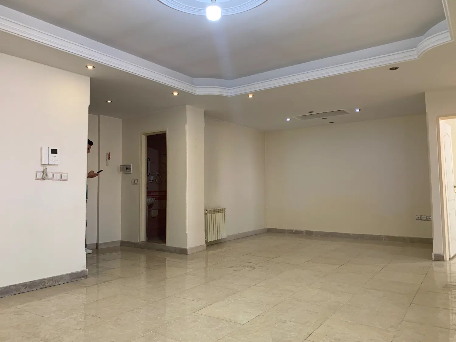 ۷۷ متر آپارتمان.  بهترین لوکیشن