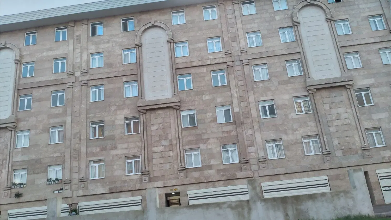مسکن مهر سهنداران نمارومی