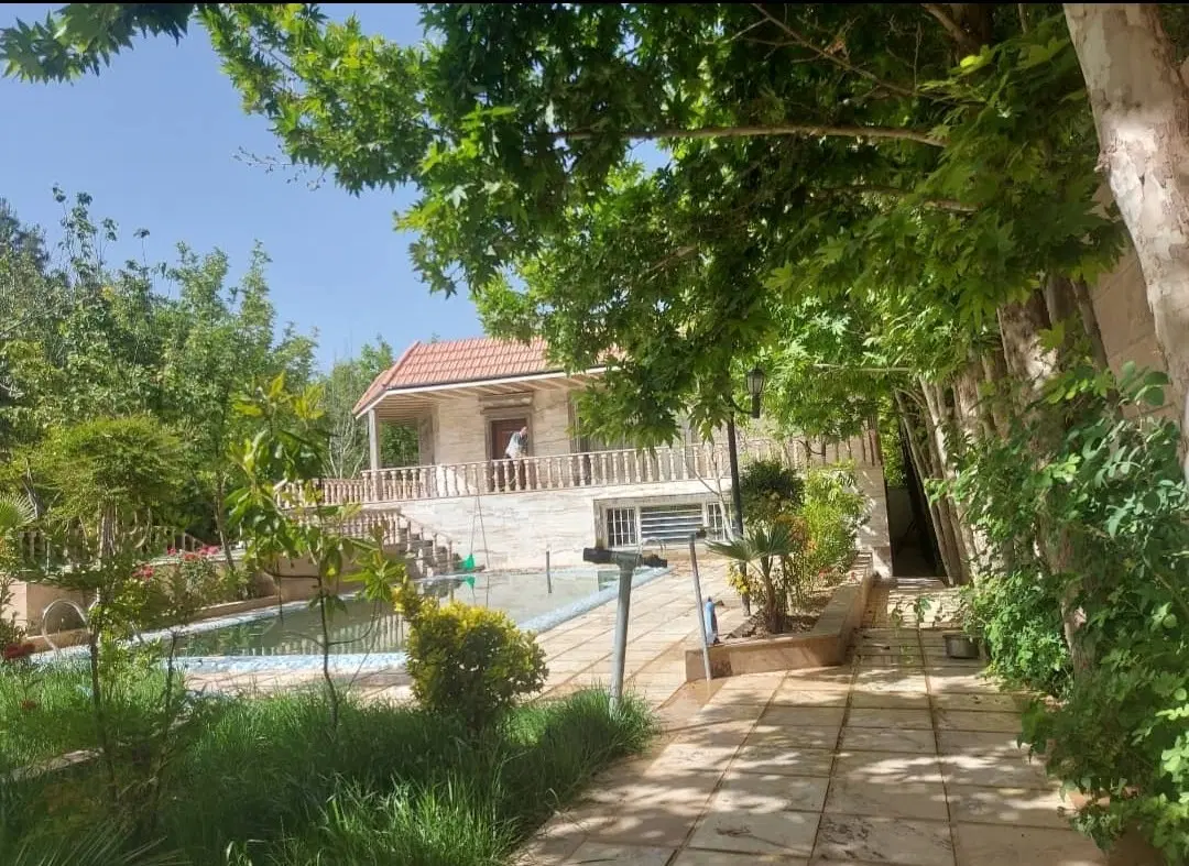 دوخوابه حیاط دار میدان دانشجو