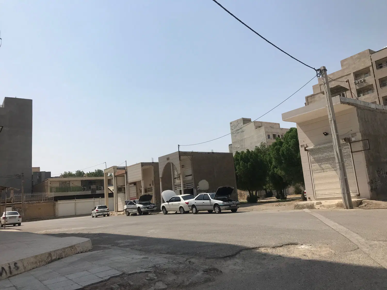 مغازه دو طبقه