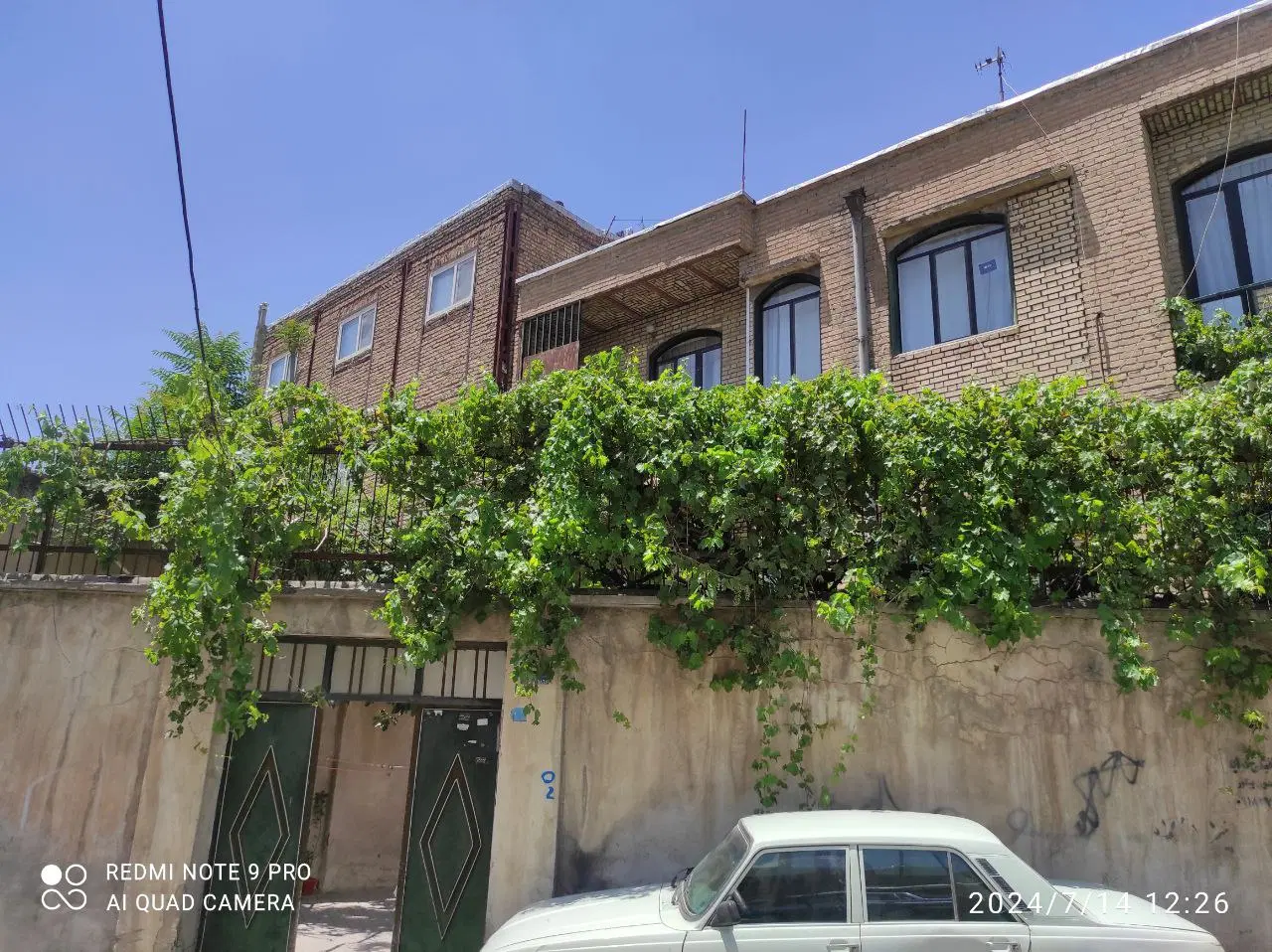 اجاره واحد مسکونی در ابتدای چهارباغ ۱۲۰ مترمربع