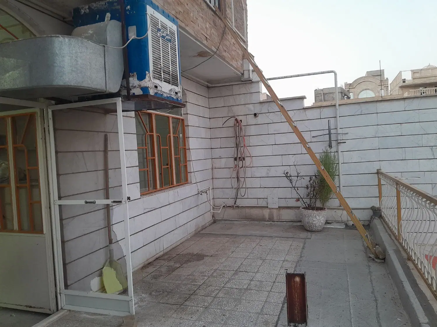 اجاره خانه ویلایی طبقه دوم ورودی مشترک