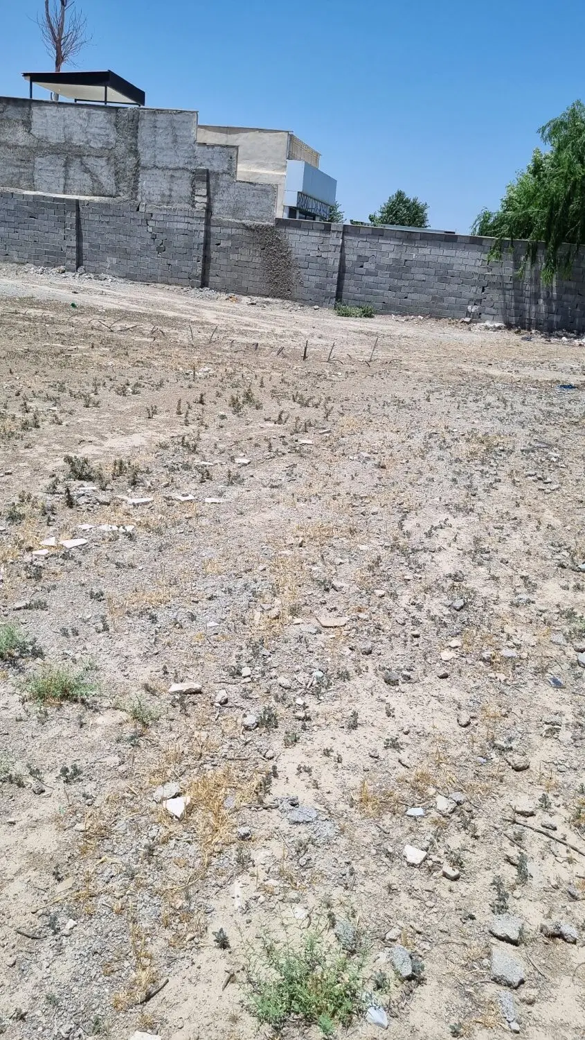 زمین سند دار ۲۶۰ متر اران
