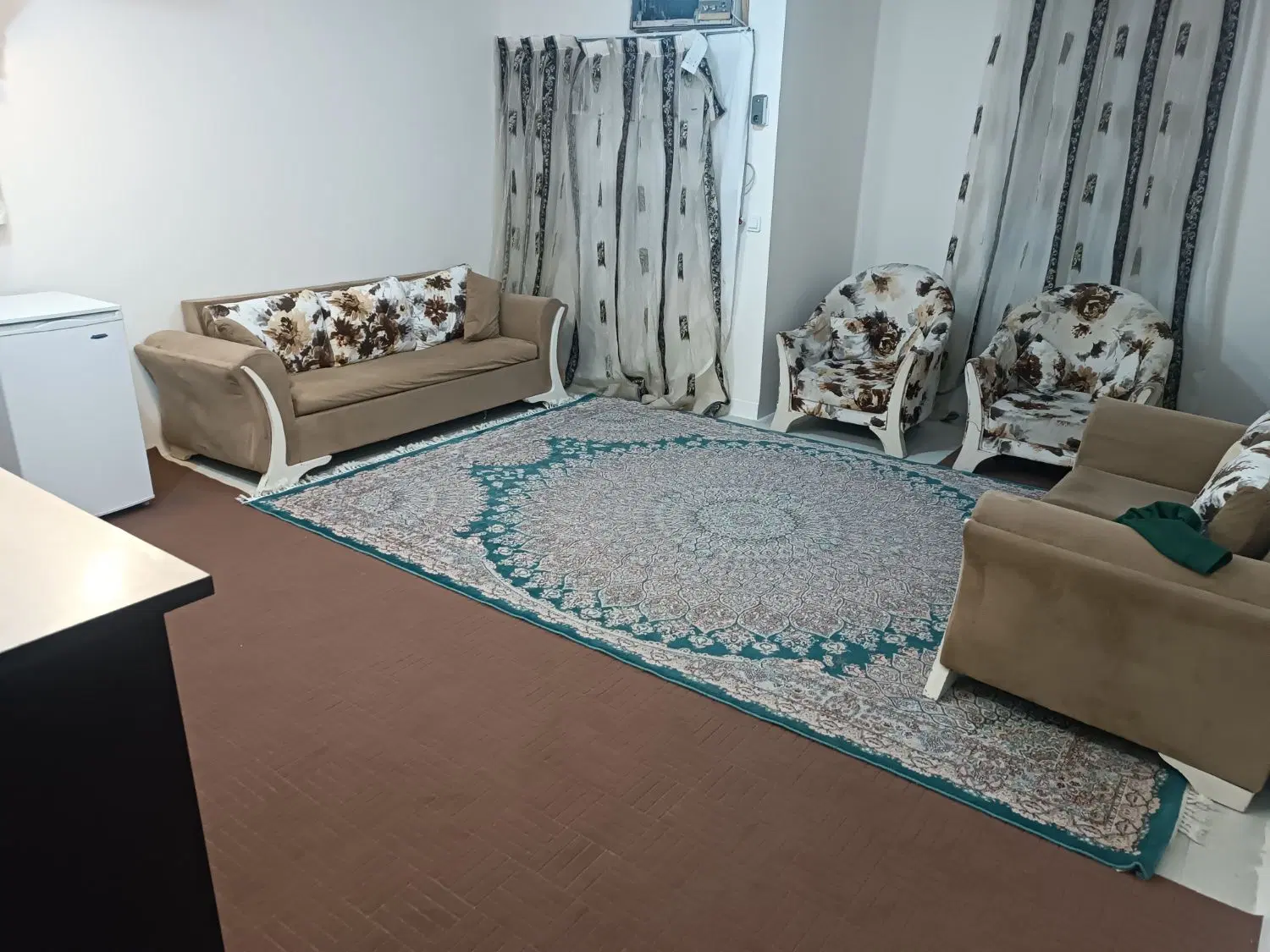 اجاره واحد مبله یک خواب گلشهر روزانه هفتگی ماهانه
