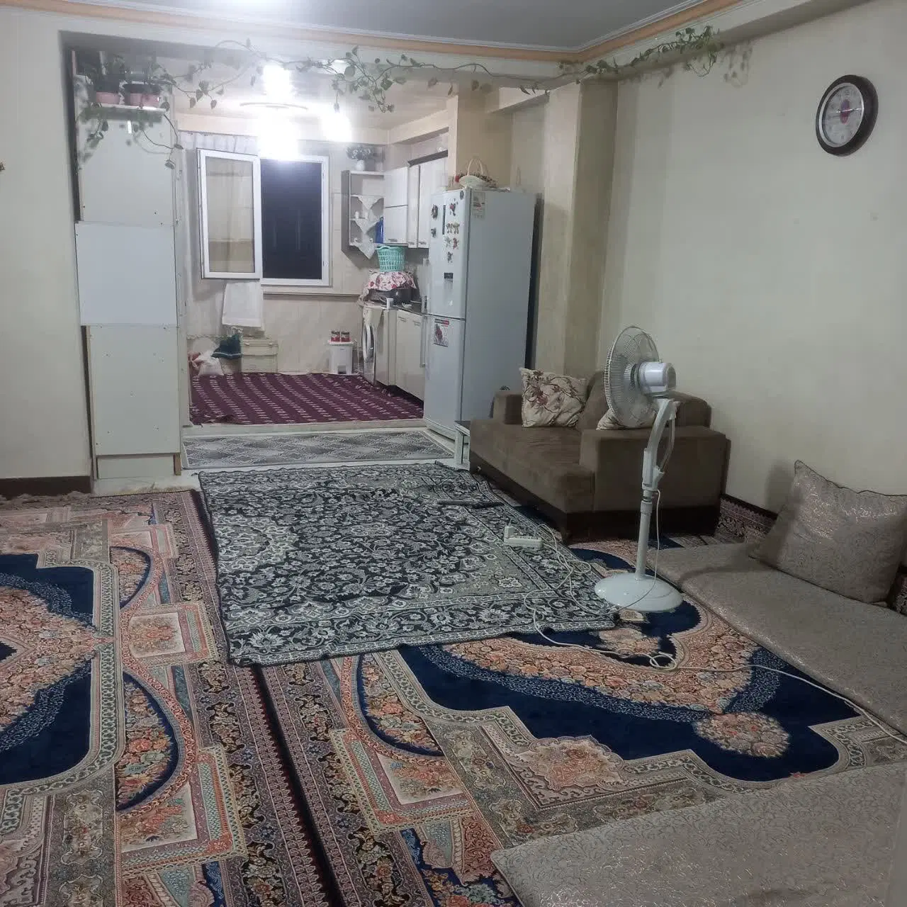 آپارتمان تک واحدی در قلعه مرغی)برادران حسنی