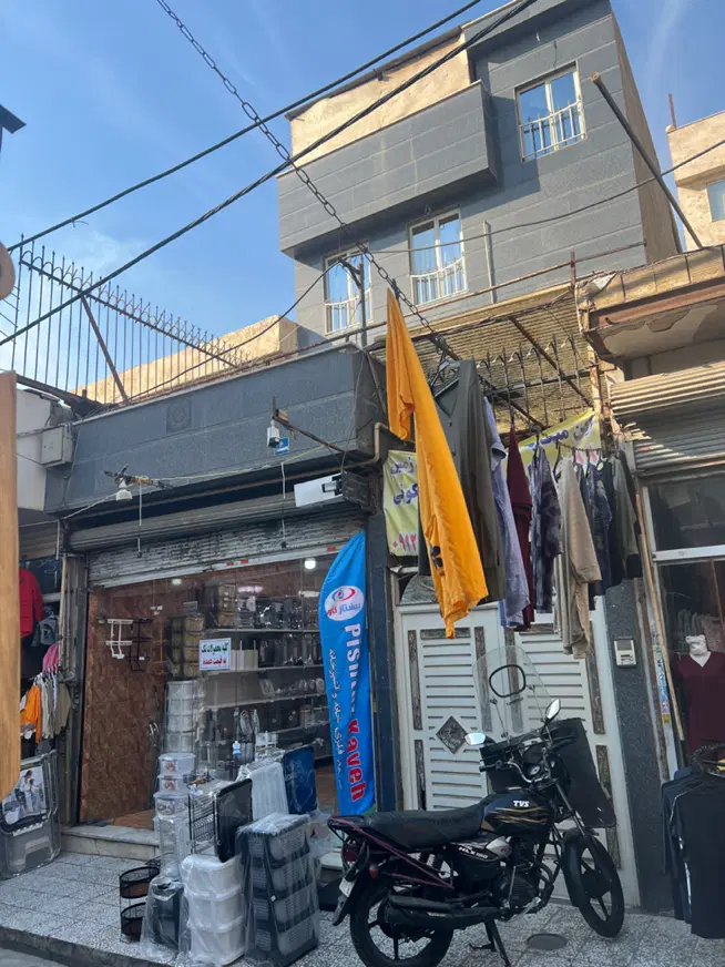 ۱۰۸ متر زمین همکف ۸۸ متر تجاری سه طبقه