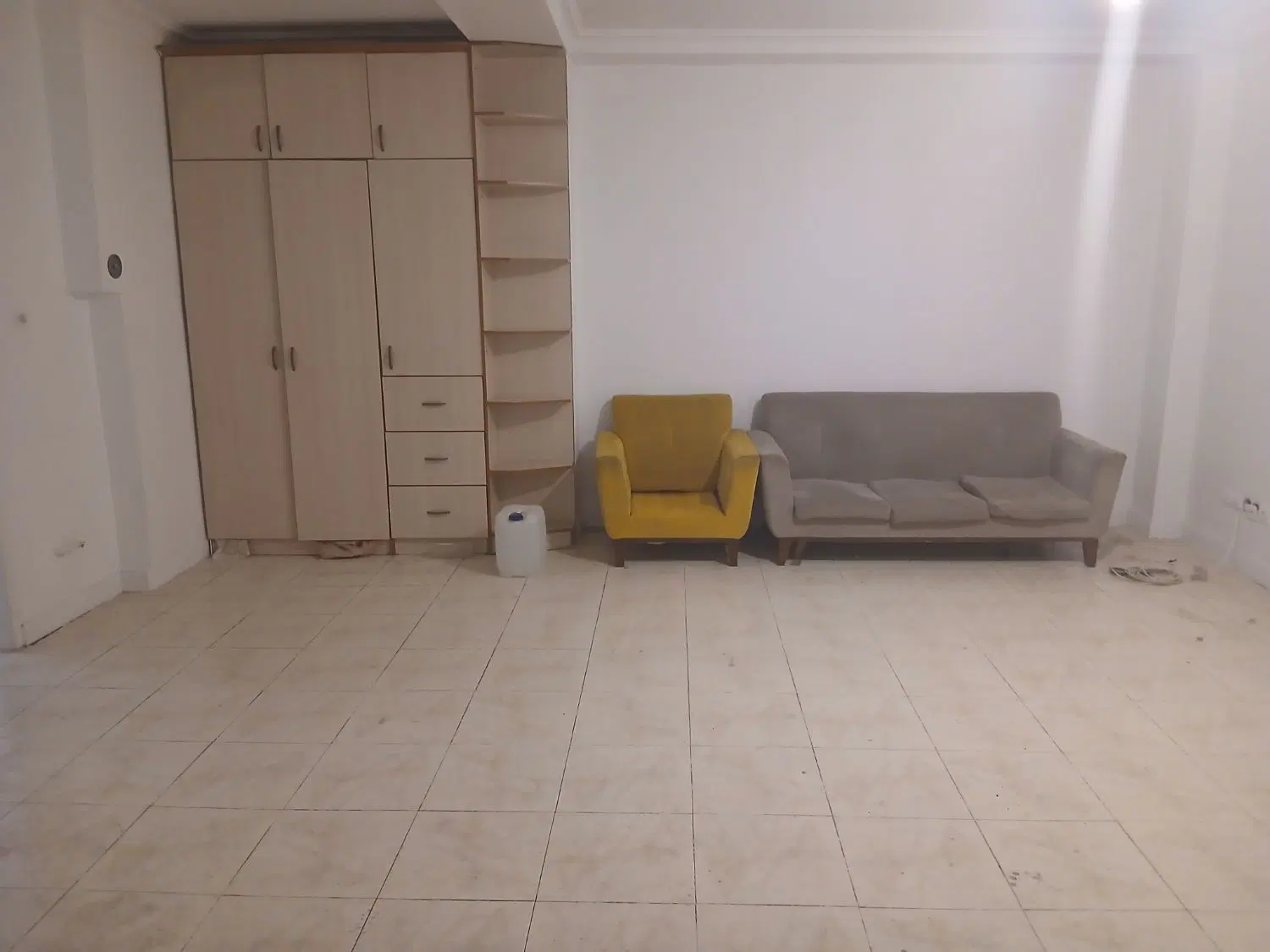 ۶۰ متر پارکینگ. انباری. اسانسورمجرد موجه و خانواده
