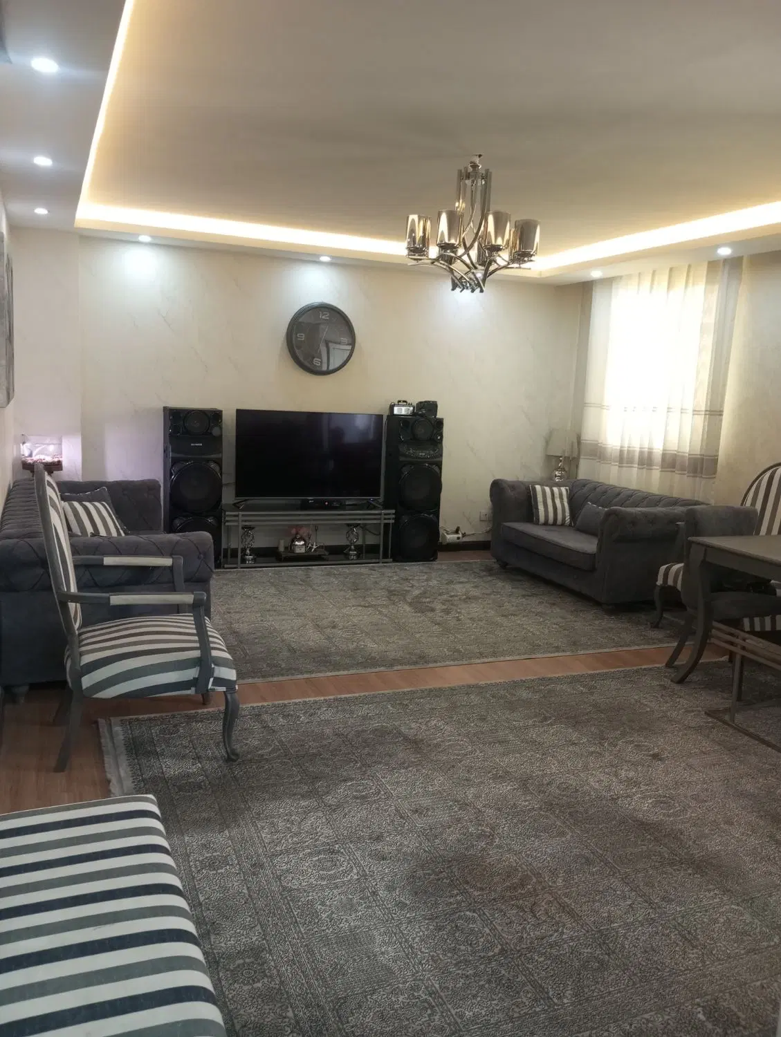 آپارتمان ۸۶ متری طبقه چهارم