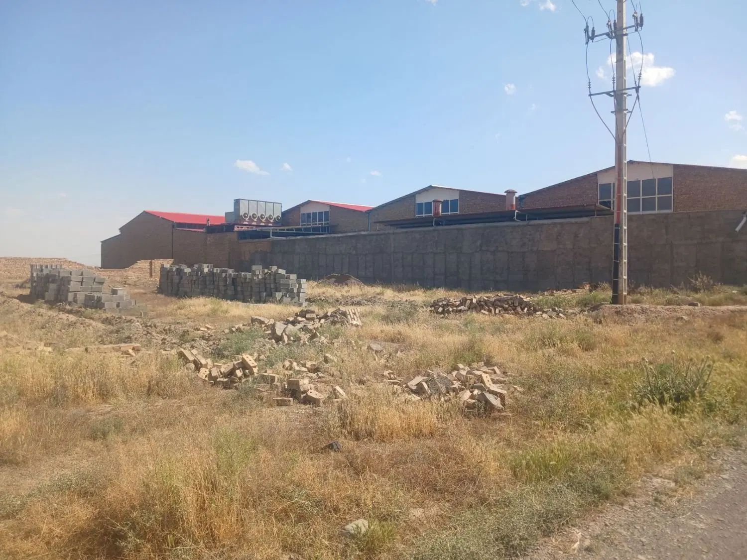 زمین جنب پایانه(قطن آباد )