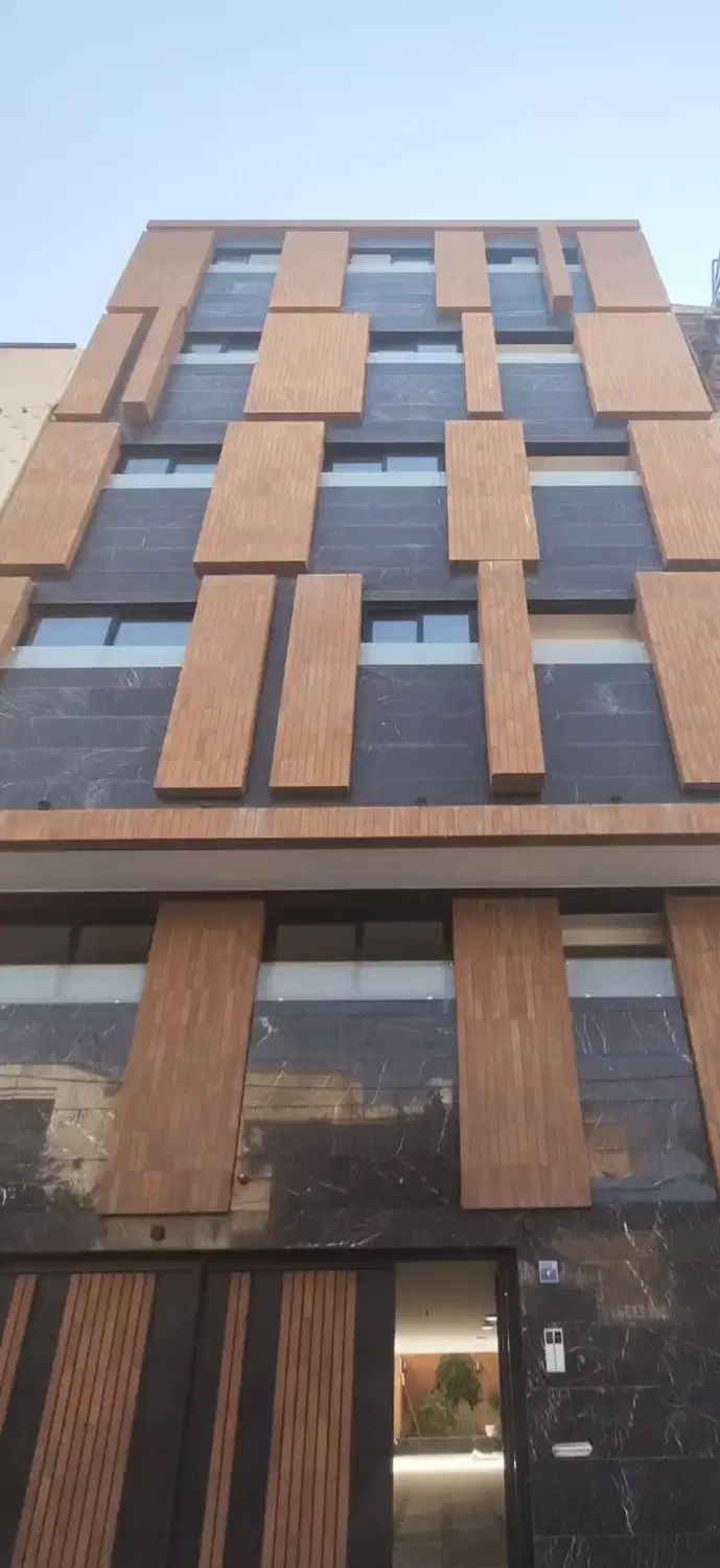 ۱۵۷مترصفر،خوش نقشه زیر قیمت فرسان شمالی مقابل پارک