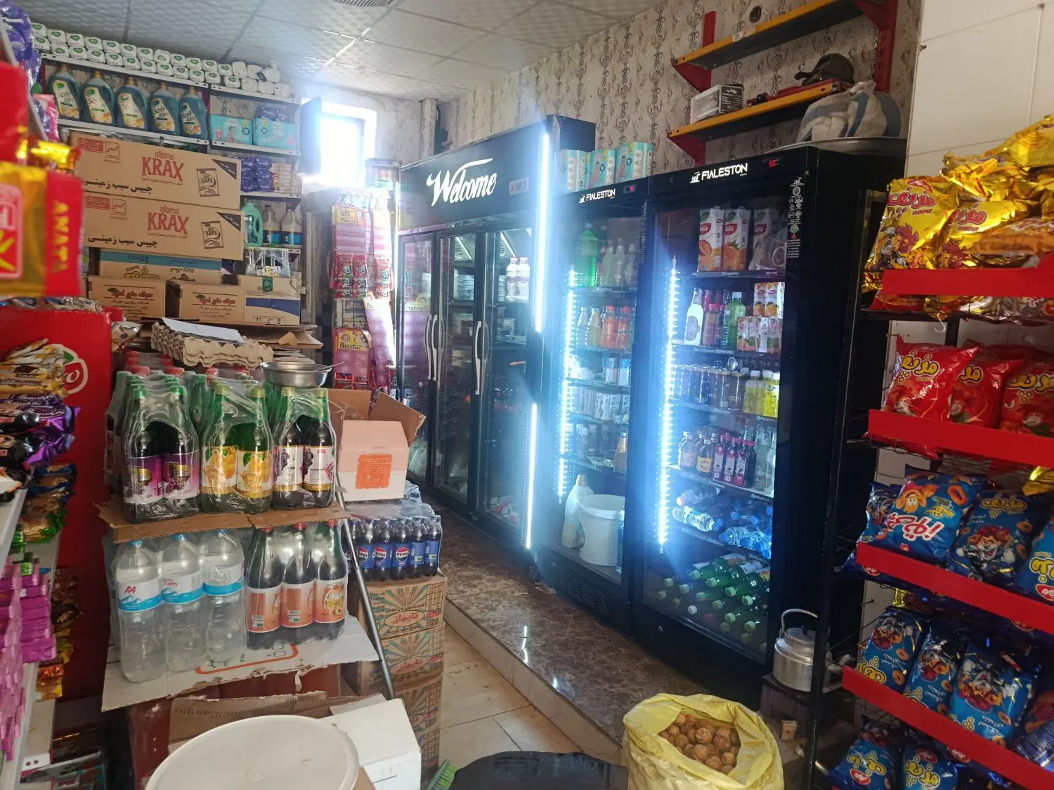یک باب مغازه سوپر مارکت در اقبالیه پشت کلانتری