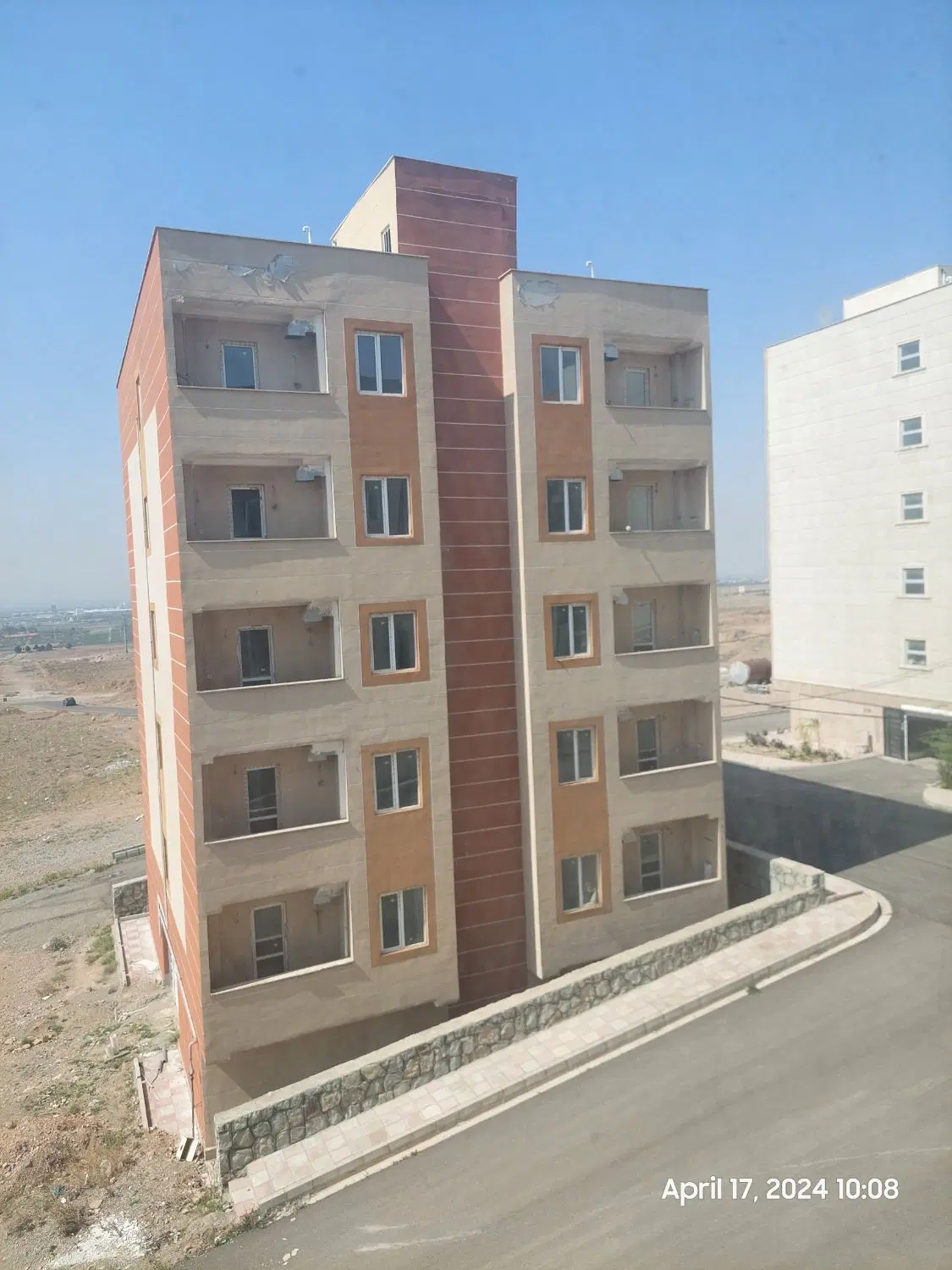 بنیان بنا فاز ۴ متراژ ۹۰ متر با پارکینگ