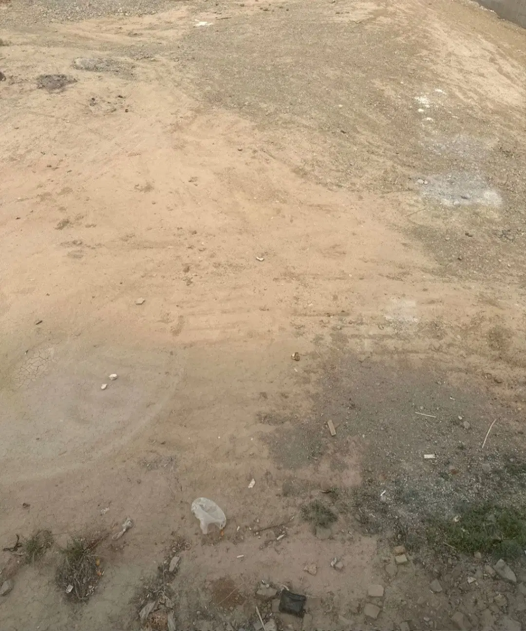 زمین بر جاده کانال