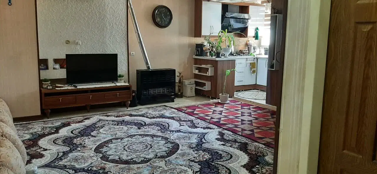 طبقه اول آپارتمان مجتمع سپهر آزادشهر