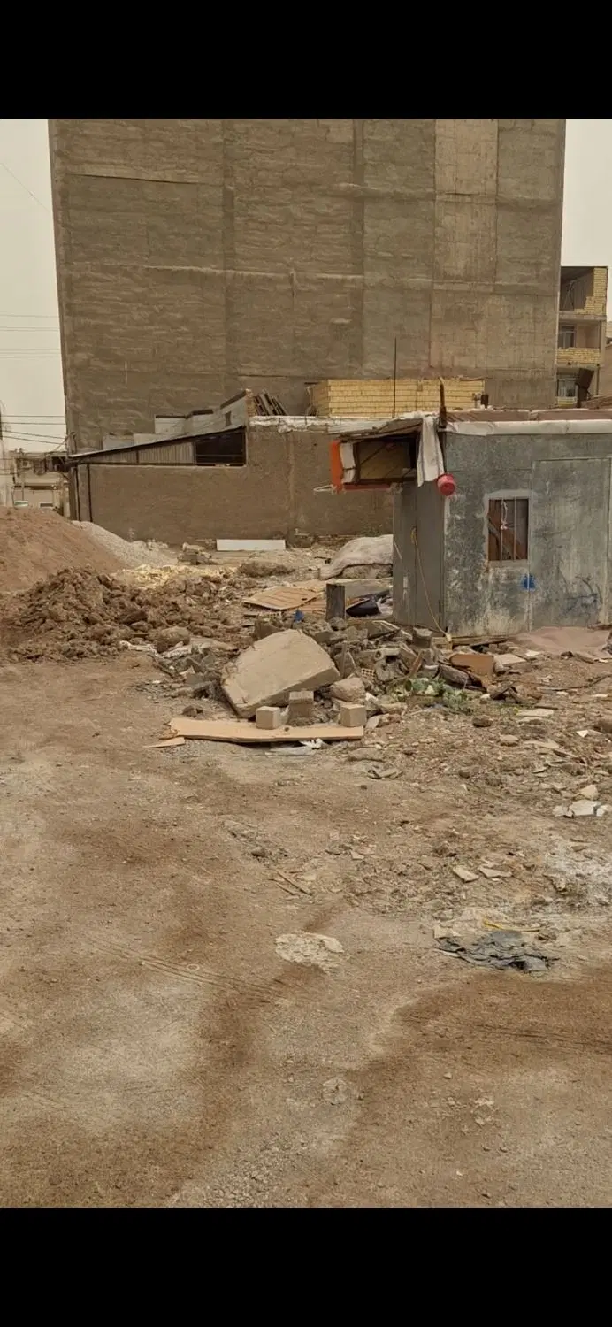 زمین ۲۰۰ متری دو بر هلال بریم بهارستان غربی