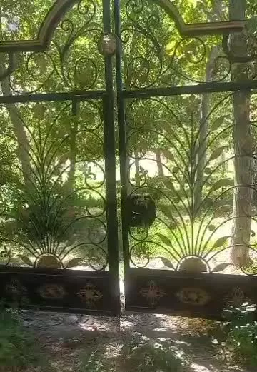 فیروزکوه مهاباد باغ ۲۶۰۰ متر
