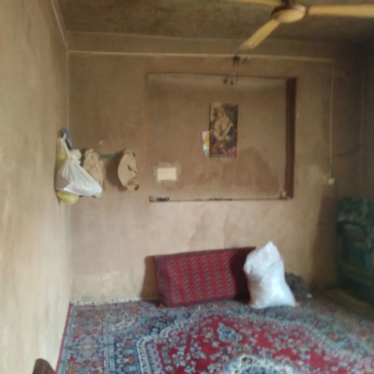 حیاط خانه  فروشی روستای قز