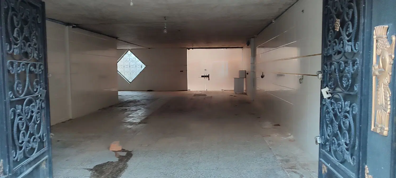 انبار ۱۵۰ متری بزرگ