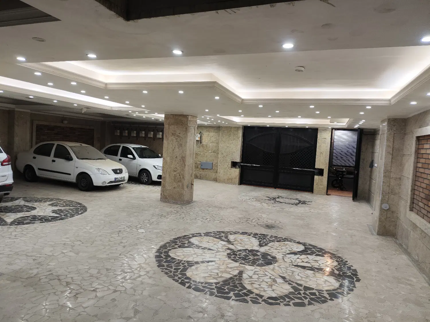 فروش واحد مسکونی ۱۶۱ متری