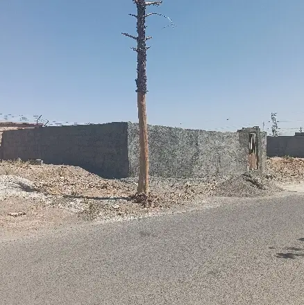 زمین چهار دیواری