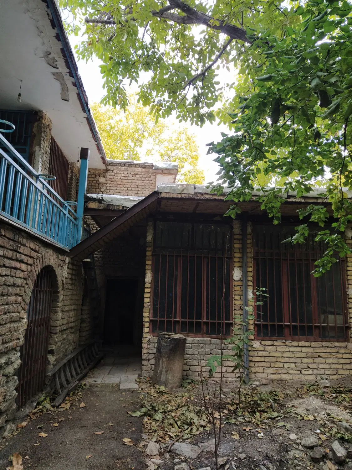 خانه باغ ۷۰۰متری