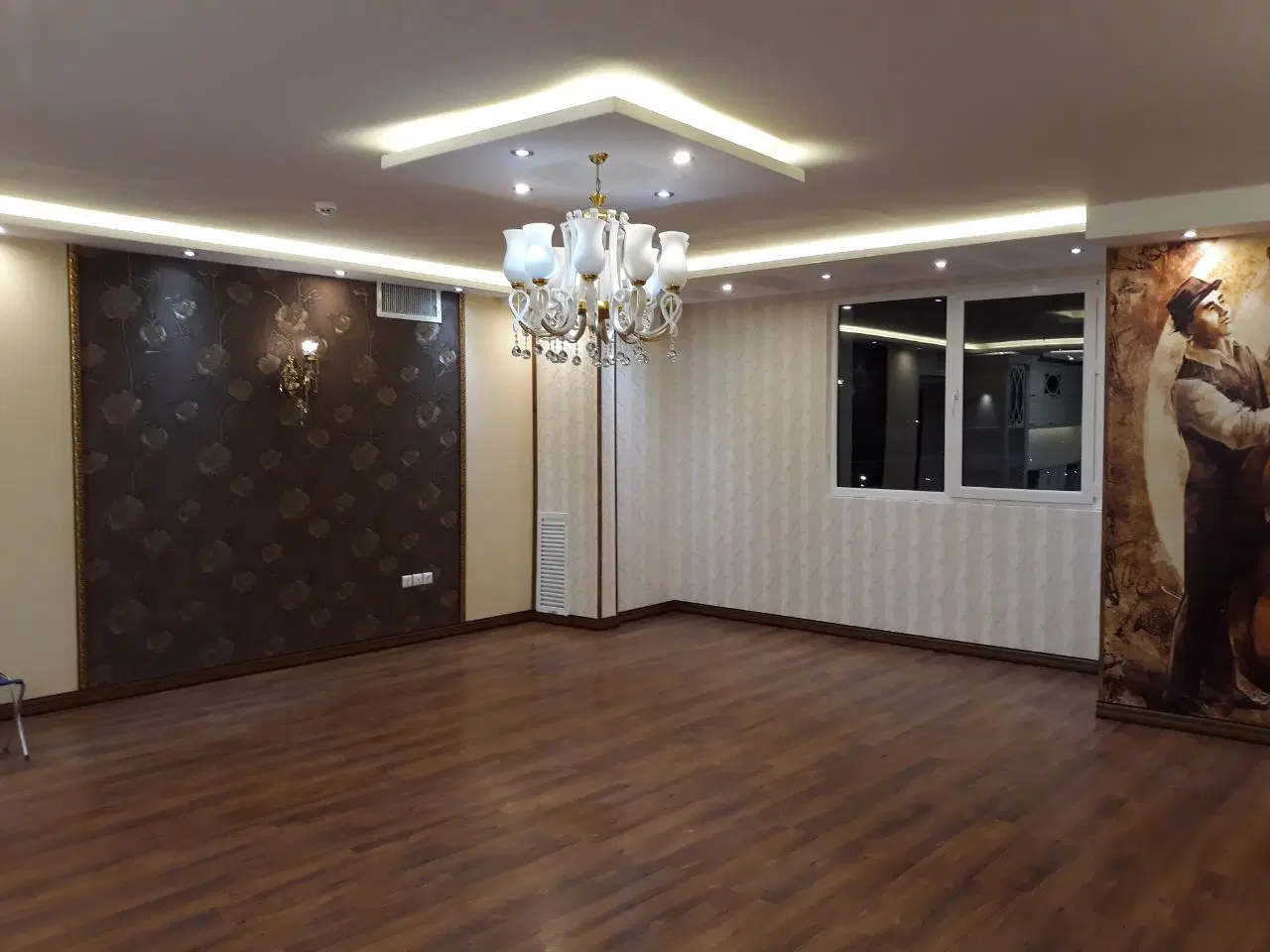 120 متر نزدیک حاشیه وکیل اباد
