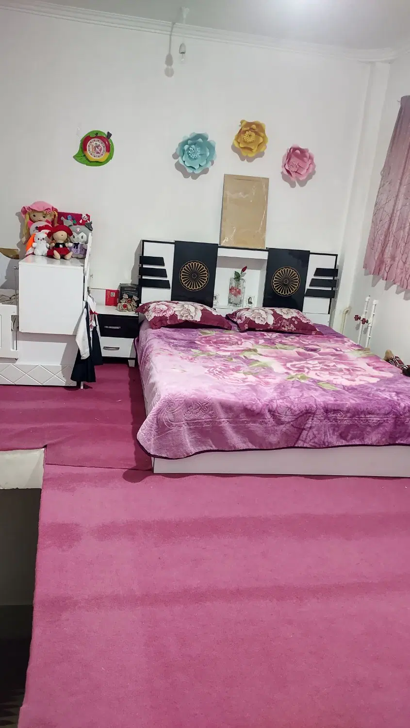 اجاره حیاط دربستی دو و نیم طبقه