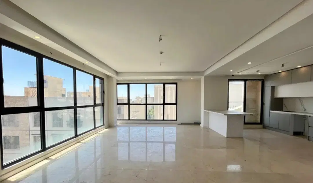 ۱۵۲ متر __ ۳ نبش __ دو پارکینگ