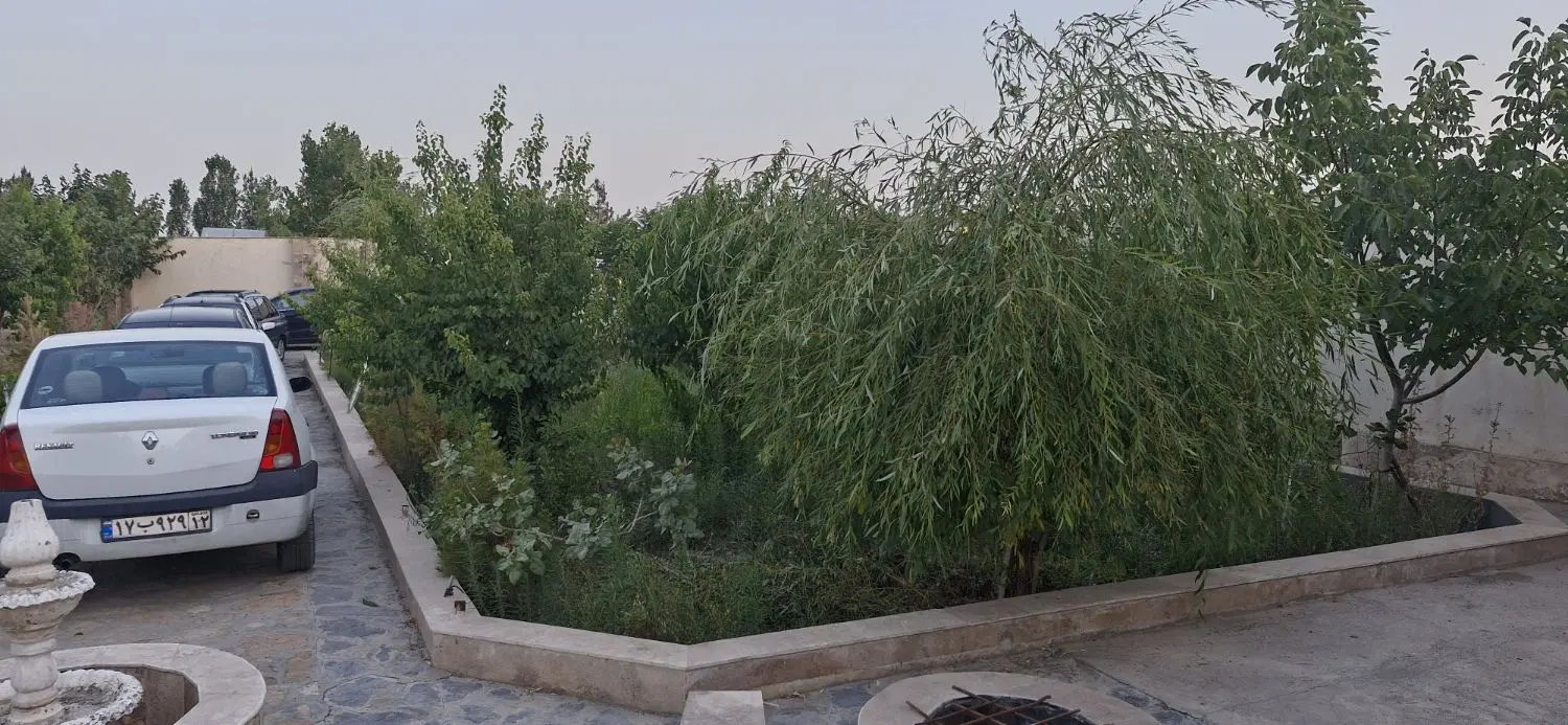 باغ با بنا واقع در شاهنامه 76