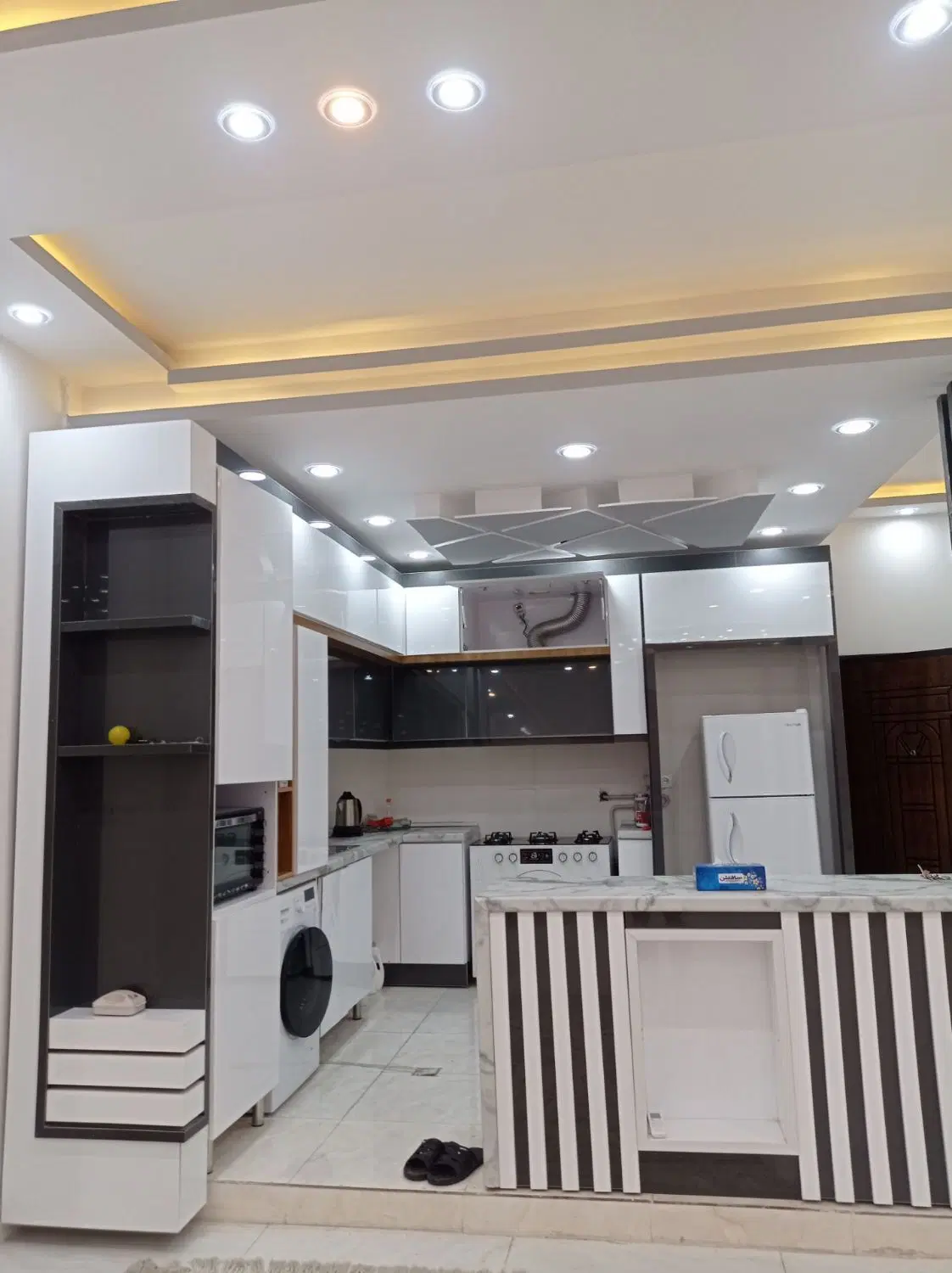 واحدطبقه اول رهن وکرایه