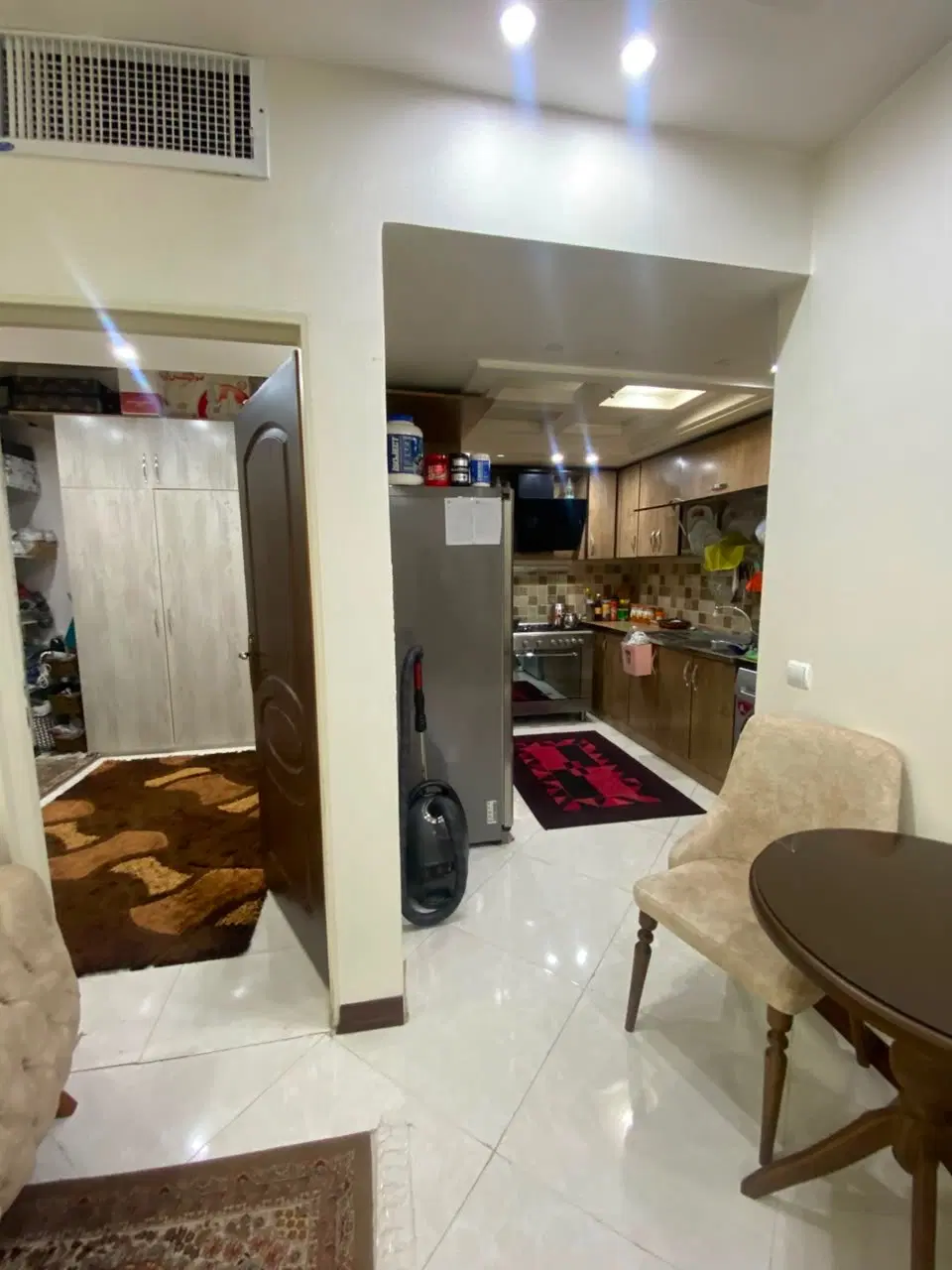 ۵۸ متر نواب نگارستان با دو پارکینگ