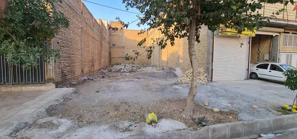 فروش ۲۴۰ متر زمین تجاری مسکونی