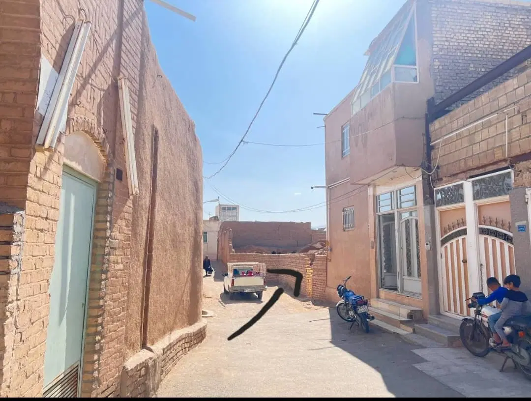 ۶۴۰ متر زمین سند تک برگ خیابان شهید رجایی