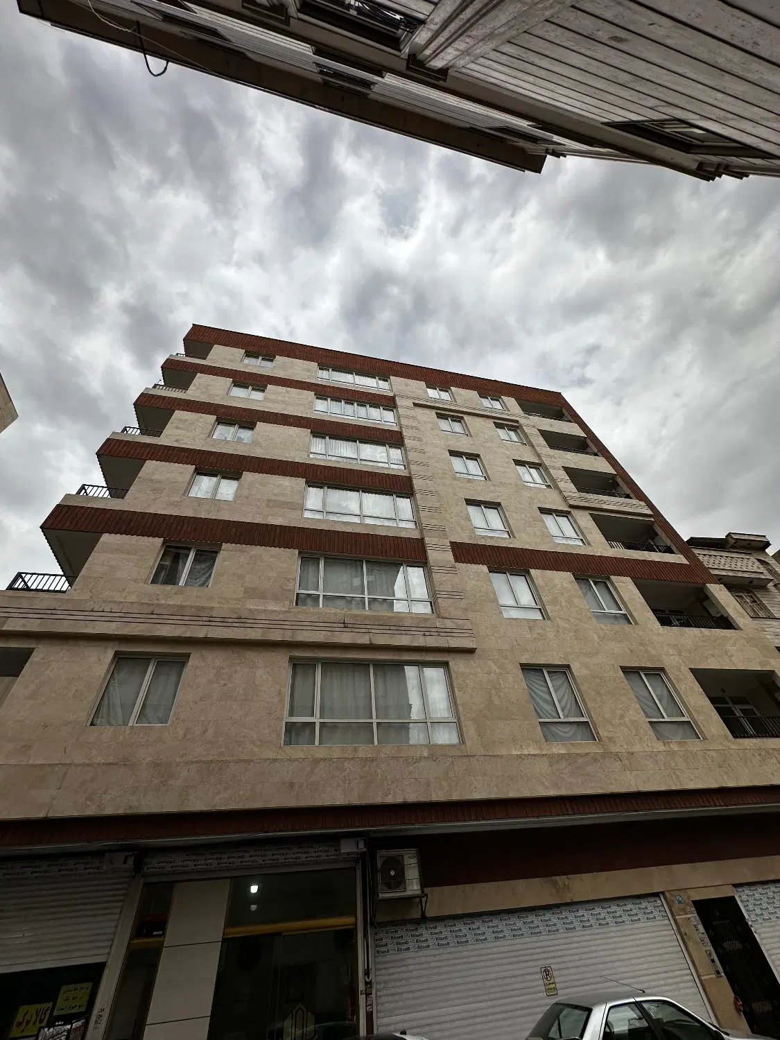 اپارتمان بهاران
