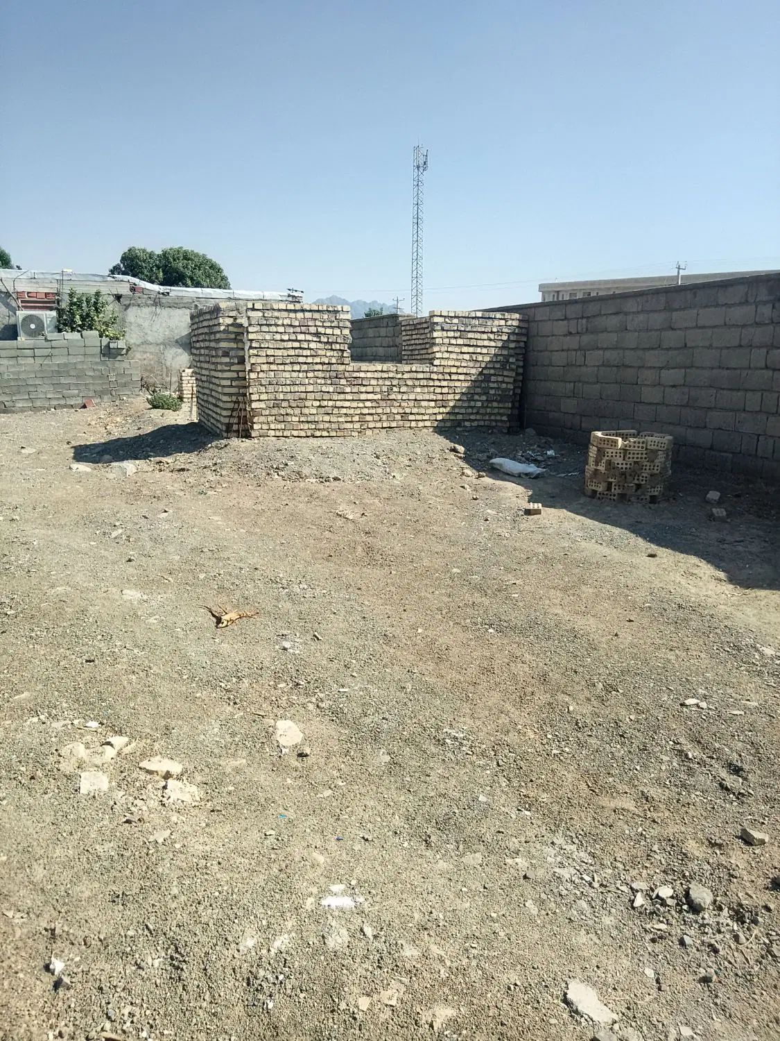 زمین مسکونی